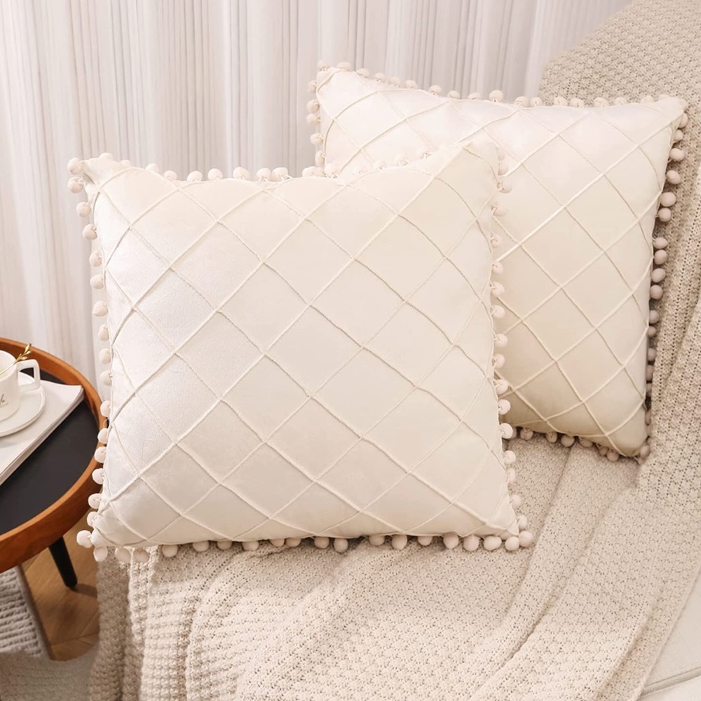 NEW! Pack of 2 Soft Velvet Decorative Throw Pillow Covers With Tassels 18”x18”